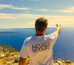 HVAR PRZEWODNIK ROMAN