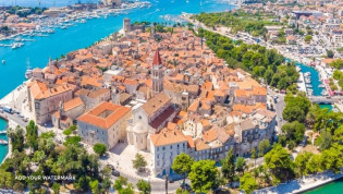 TROGIR - PRZEWODNIK ROMAN