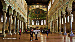 Nederlandse reisleidster in Ravenna Catherine Boving 